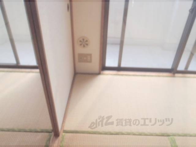 和室　コンセント