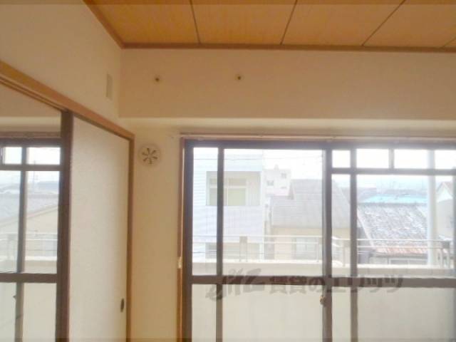 和室　エアコン設置場