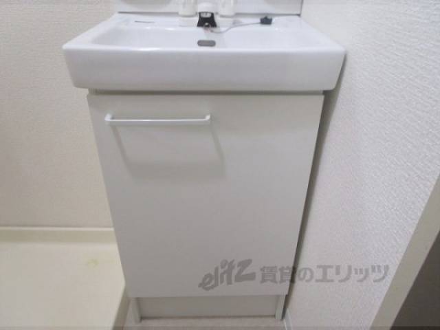 洗面所　洗面台下収納