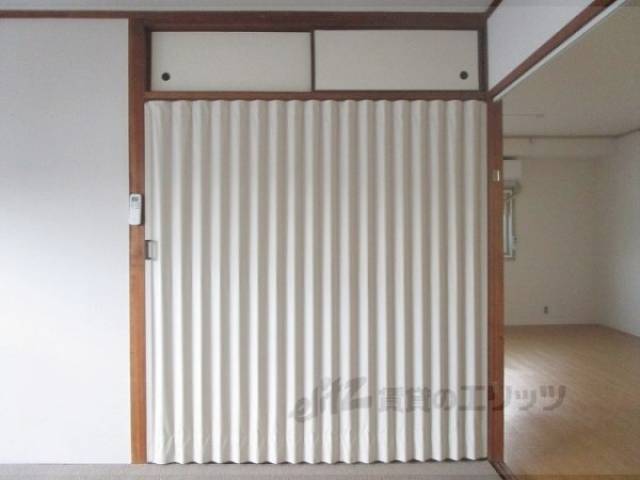 収納　6帖の洋室