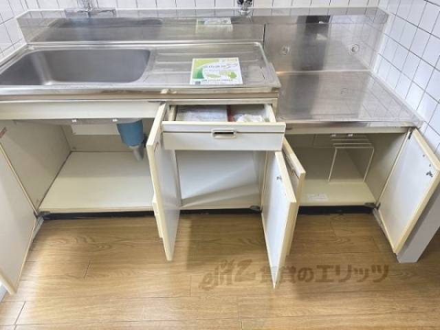 キッチン　収納