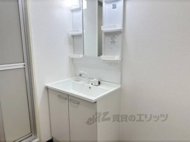 洗面所　独立洗面台