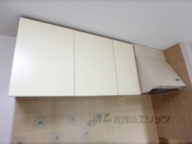 キッチン　キッチン上部収納