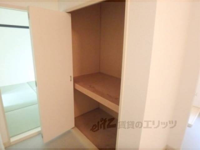 収納　廊下収納