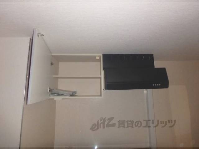 キッチン　収納上部