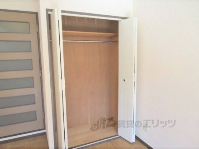 収納　エアコン