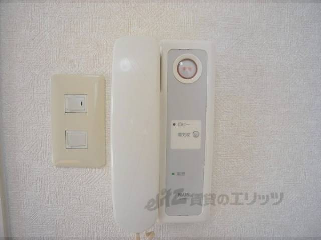 インターホン　近々カメラ付きに変更されます