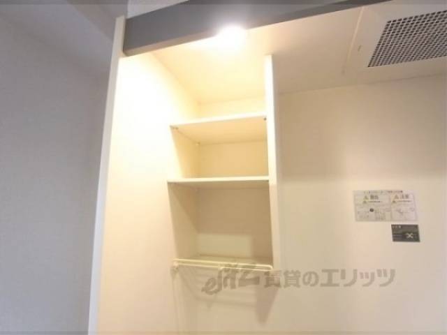 キッチン　収納棚