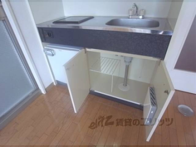 キッチン　収納　お洒落なデザインに変わりました