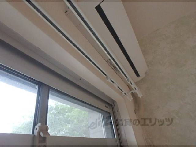 カーテンレール