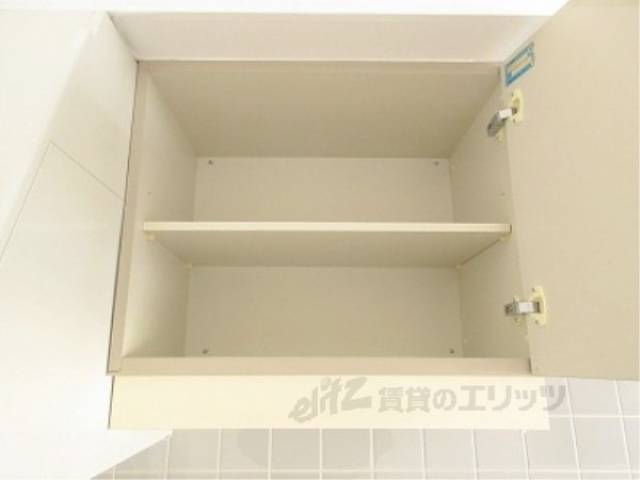 キッチン　上部収納
