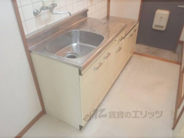 キッチン キッチン横に冷蔵庫も置けます