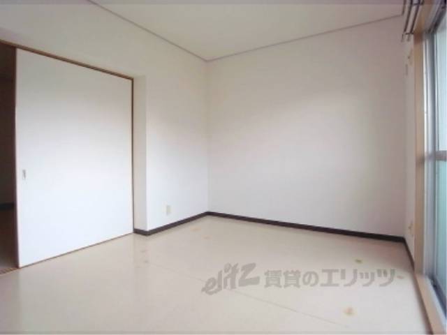 洋室　（６帖）