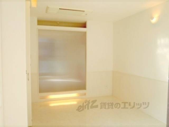 洋室　ダウンライトでおしゃれ