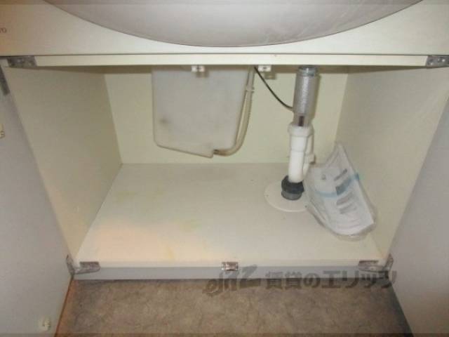 洗面所　下部収納