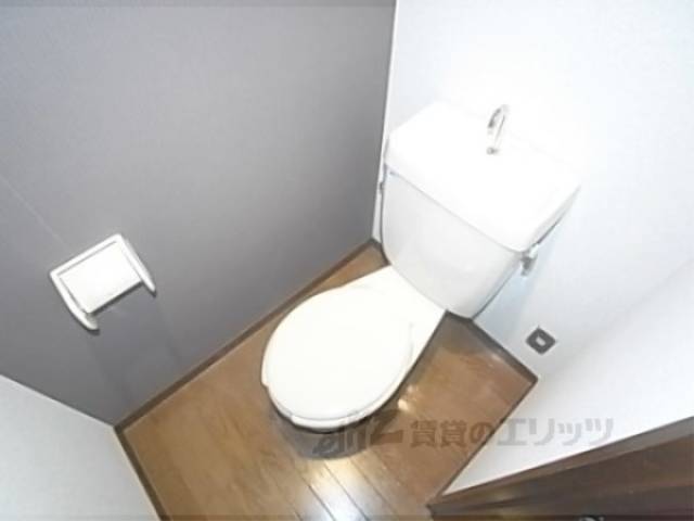 トイレ　アクセントクロスのトイレです。