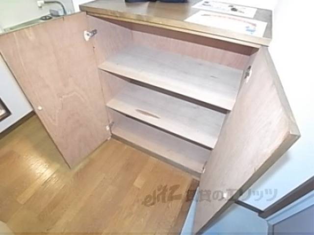 下駄箱　大きな下駄箱ついてます。