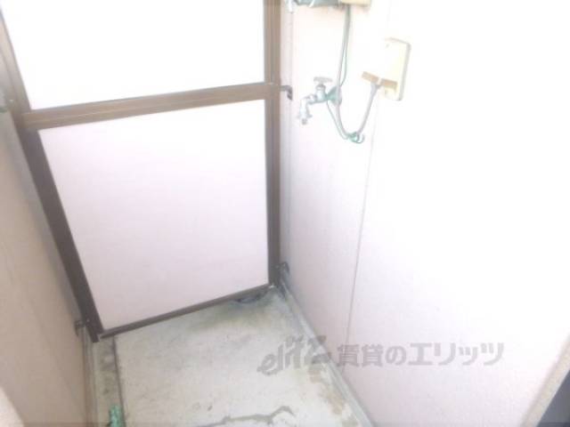 洗濯機置場　洗濯機置き場（屋外）