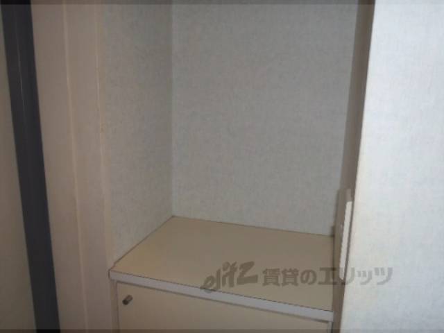 下駄箱　小さいけれど便利な下駄箱です