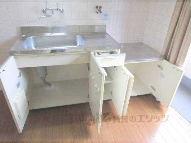 キッチン　キッチン下部収納