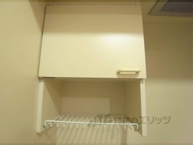 キッチン　上段収納