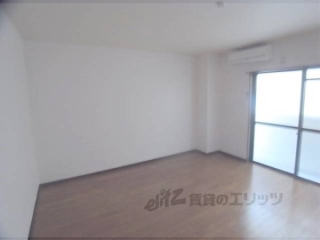 居室　広くてきれいなお部屋です。