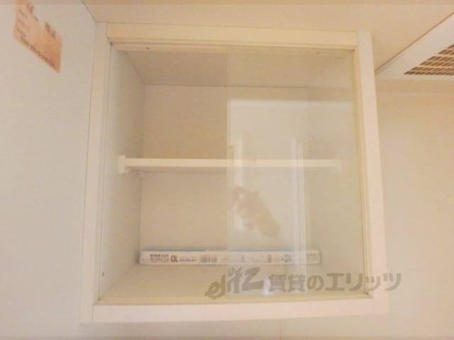 キッチン　収納上部