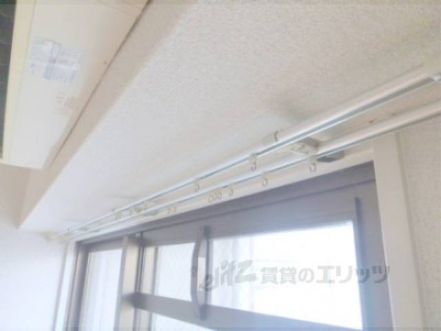 カーテンレール