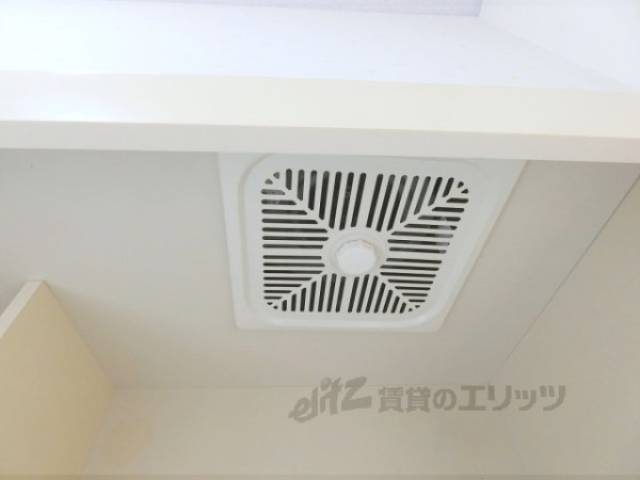 キッチン　換気扇