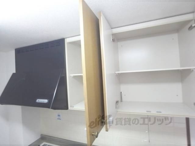 キッチン　上部収納