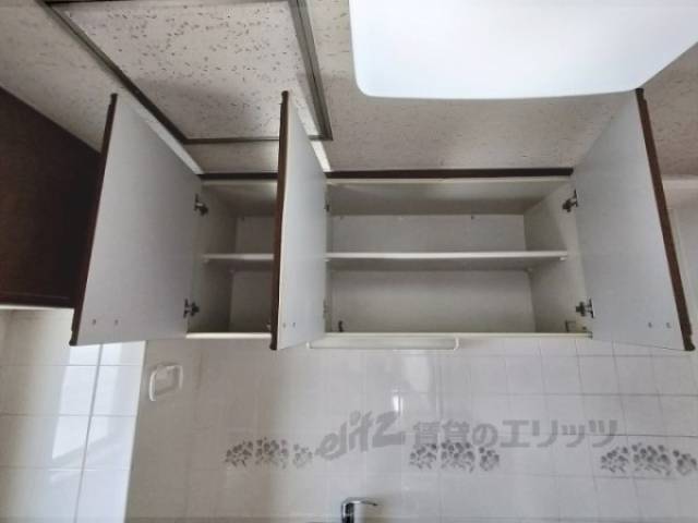 キッチン　収納