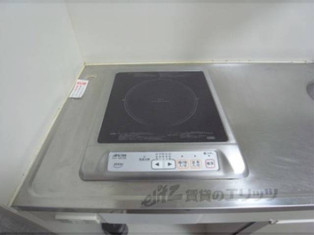 キッチン　電気コンロ