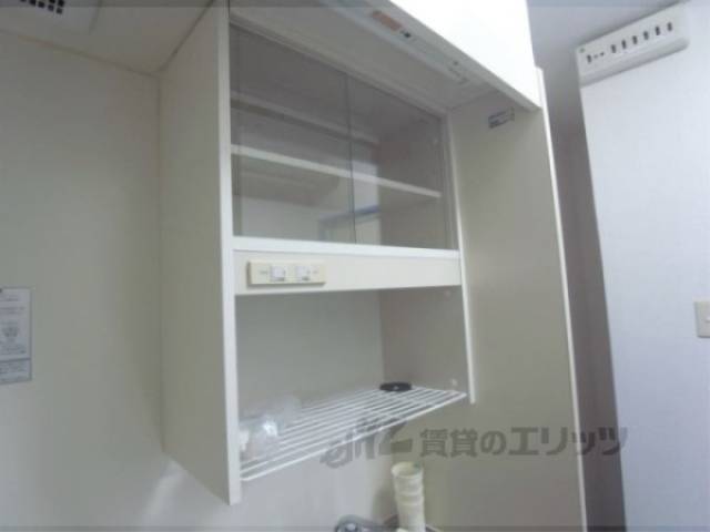 キッチン　収納棚