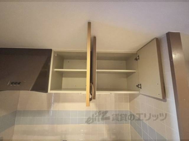 キッチン　上部収納