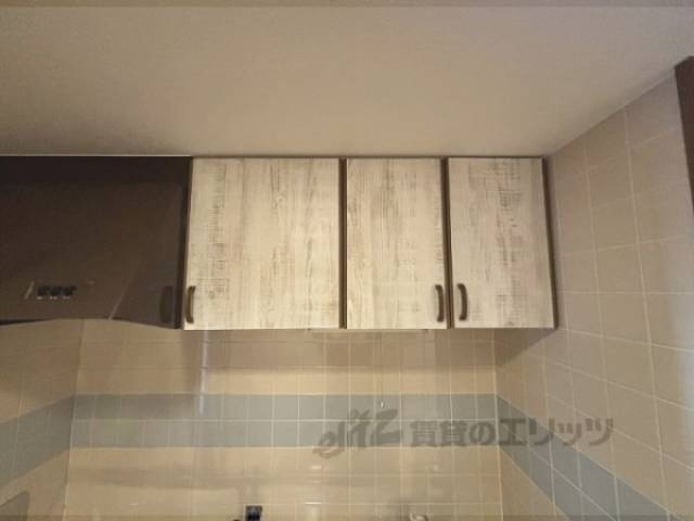 キッチン　上部収納