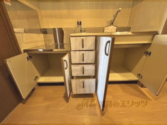 キッチン　下部収納