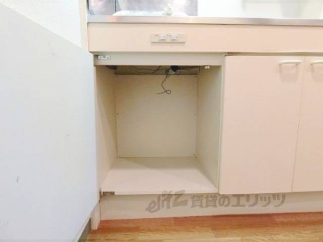 キッチン　下部収納