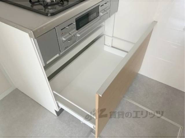 キッチン　下部収納