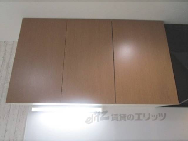 キッチン　上段収納