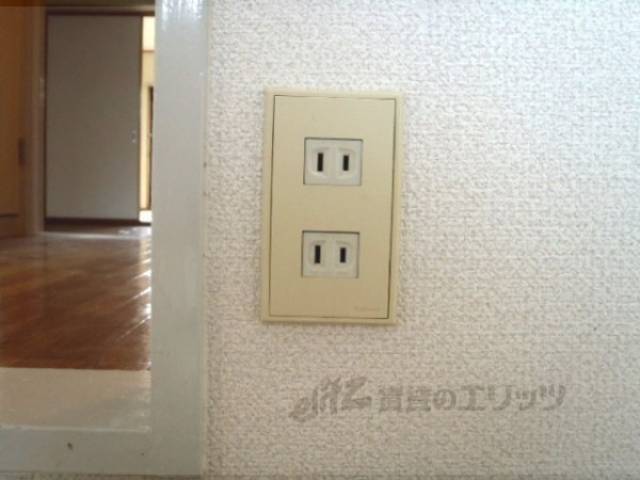 洋室　コンセント