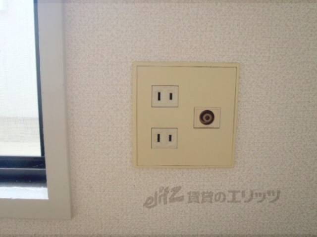 洋室　テレビアンテナ