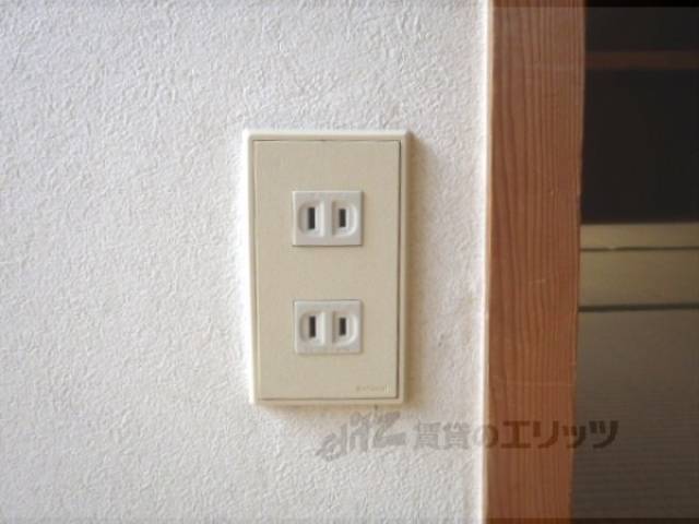 和室　コンセント