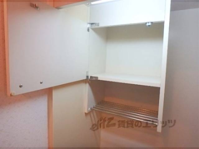 キッチン　上部収納