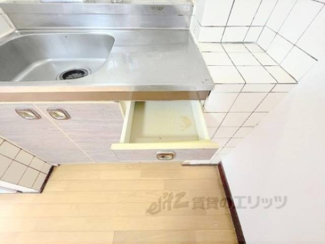 キッチン　引き出し