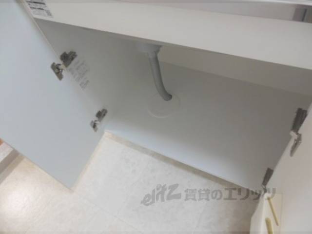 キッチン　下部収納　沢山収納できますね。