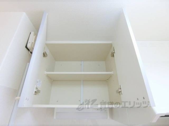 キッチン　上部収納