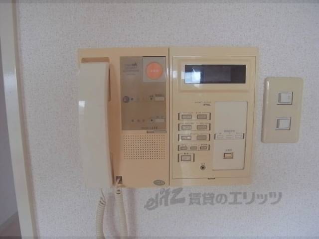 インターホン　右、ＵＳＥＮ操作パネル