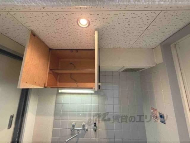 キッチン　上部収納