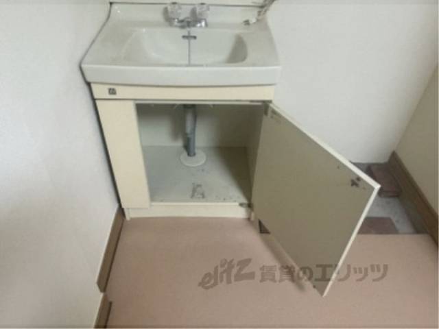 洗面所　収納下部