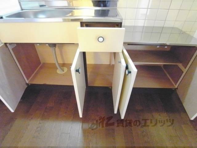 キッチン　収納